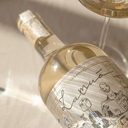 Botella Vino Blanco Sauvignon Blanc LAMUÀ de VEGAMAR con Pañuelo
