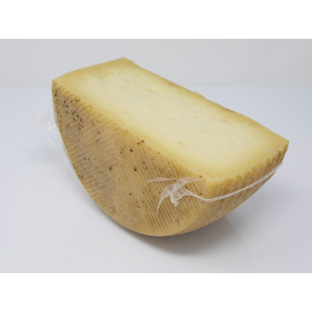 Queso Reserva Especial Curado tres leches 1/2 de pieza grande (al vacío) aprox. 1'3 kg